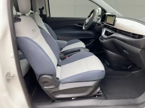 FIAT 500E (11/15)