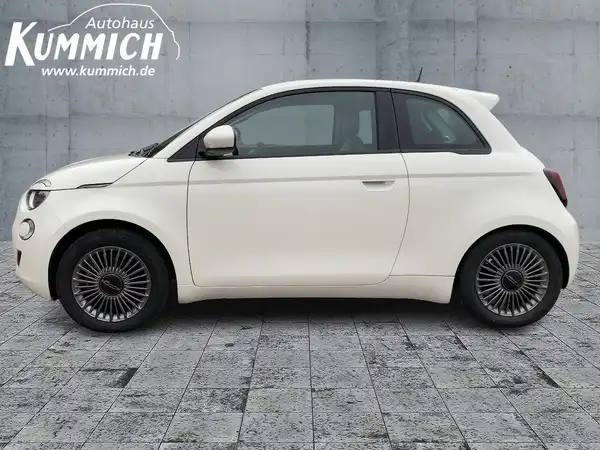 FIAT 500E (6/15)