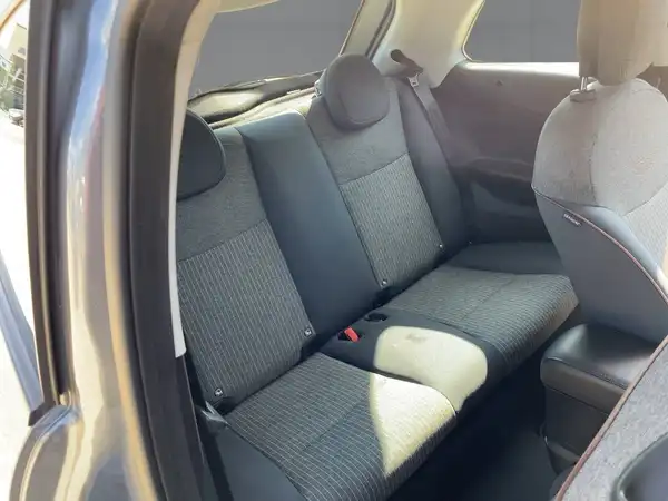 FIAT 500E (12/15)