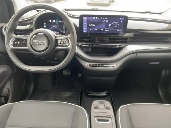FIAT 500E (8/15)