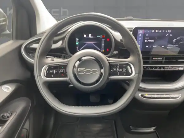 FIAT 500E (9/15)