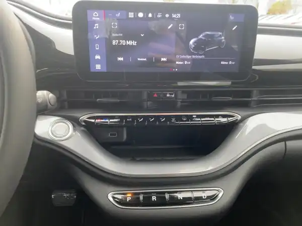 FIAT 500E (10/15)