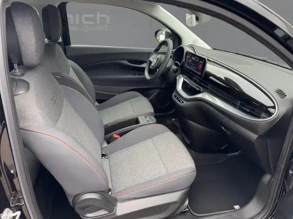 FIAT 500E (11/15)