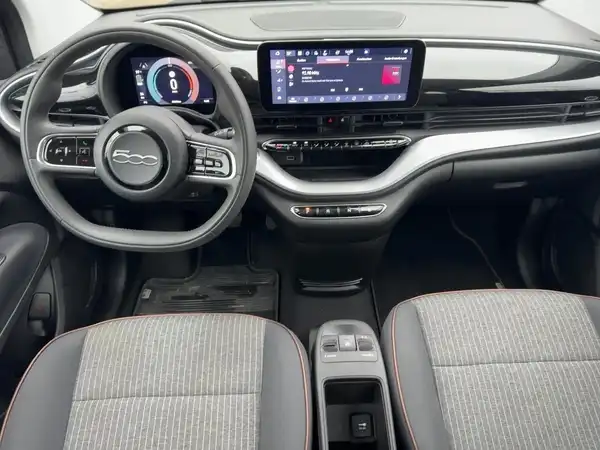 FIAT 500E (8/15)