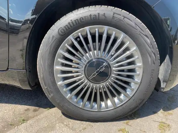 FIAT 500E (7/15)