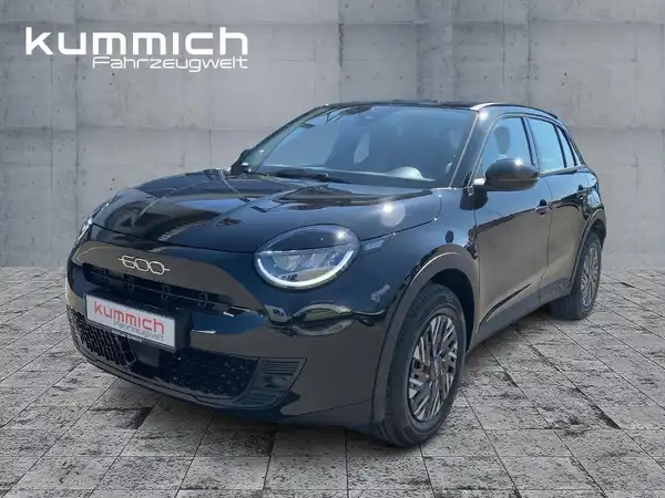 FIAT 600E RED (1/13)