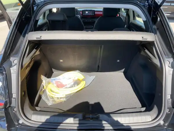 FIAT 600E RED (12/13)