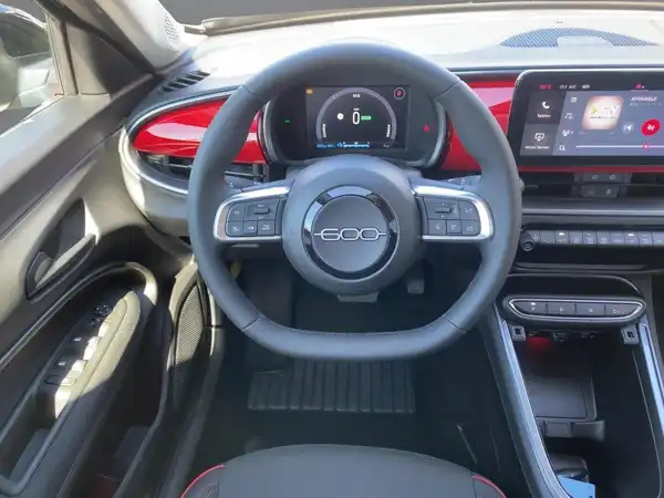 FIAT 600E RED (8/13)