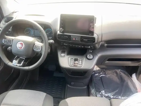FIAT DOBLO (8/15)
