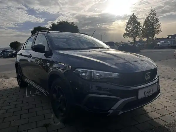 FIAT TIPO (4/15)