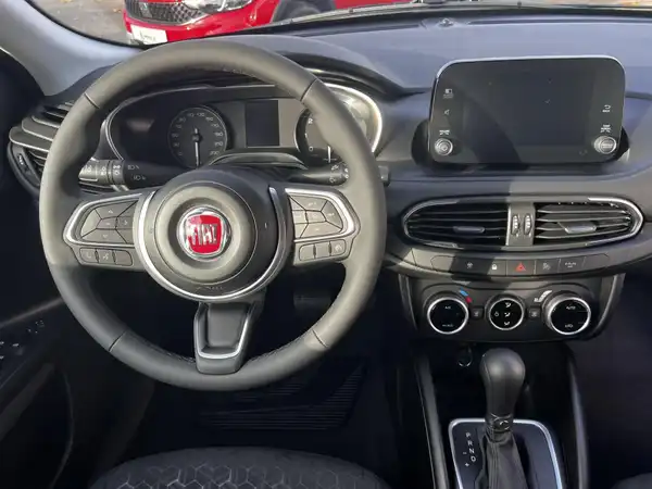 FIAT TIPO (8/15)