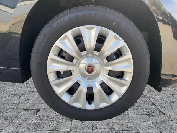 FIAT TIPO (7/15)