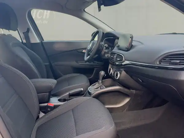 FIAT TIPO (11/15)
