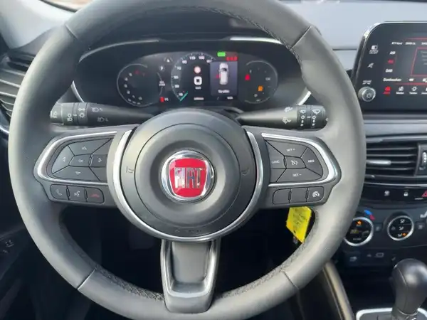FIAT TIPO (9/15)