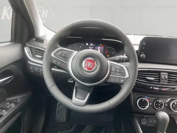 FIAT TIPO (9/15)