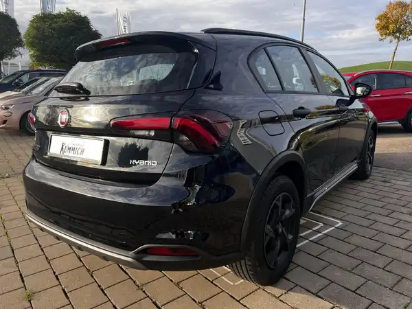 FIAT TIPO (3/12)