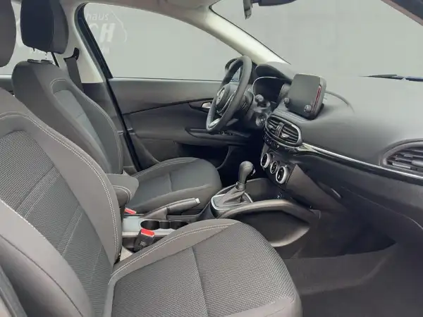 FIAT TIPO (11/15)