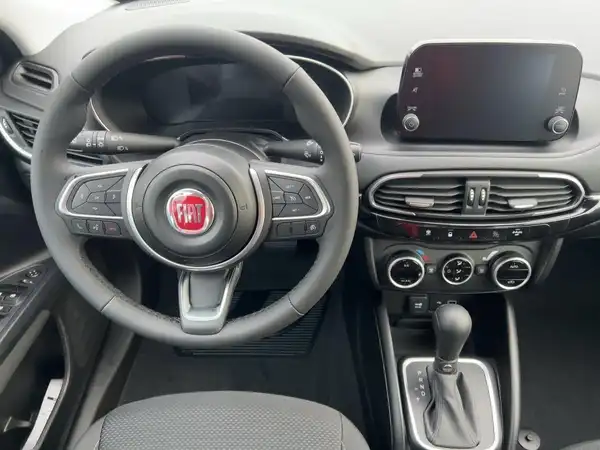 FIAT TIPO (8/15)