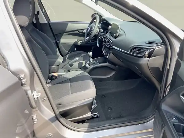 FIAT TIPO (11/15)