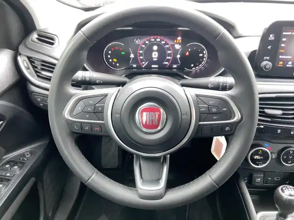 FIAT TIPO (12/15)