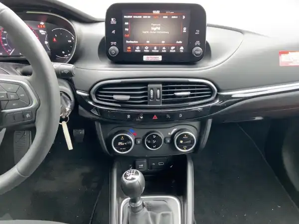 FIAT TIPO (13/15)