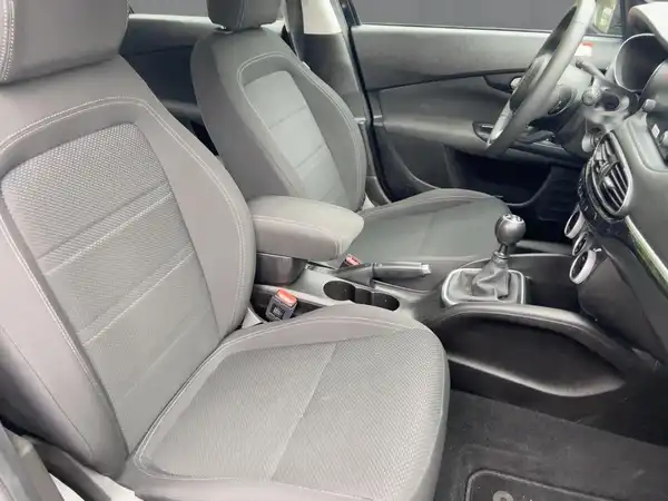 FIAT TIPO (8/15)