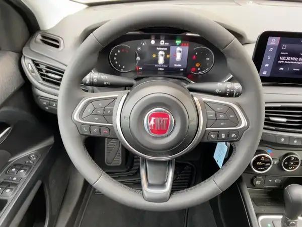 FIAT TIPO (9/15)