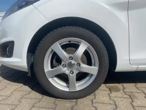 FORD FIESTA (7/15)