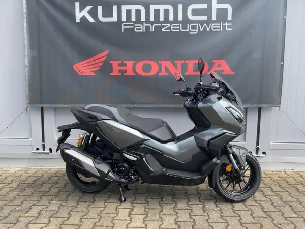 HONDA ADV (4/7)