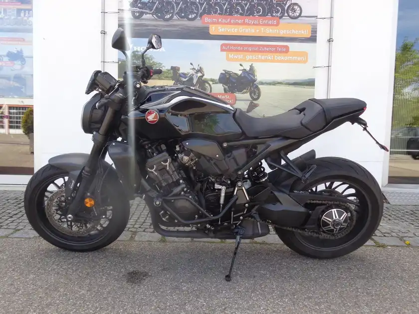 HONDA CB1000R (1/9)