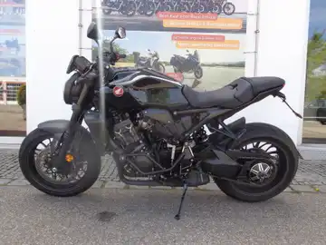 HONDA CB1000R (1/9)