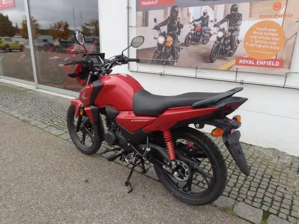 HONDA CB125F (3/7)