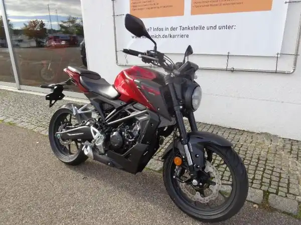 HONDA CB125R (6/7)