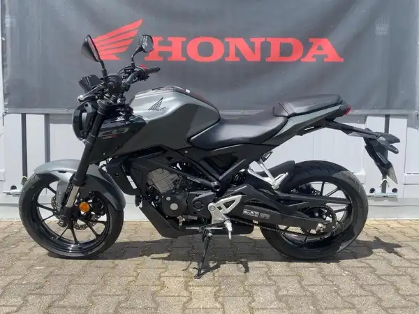 HONDA CB125R (1/7)