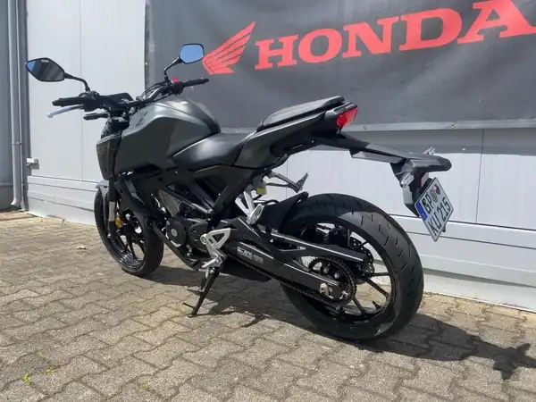 HONDA CB125R (3/7)