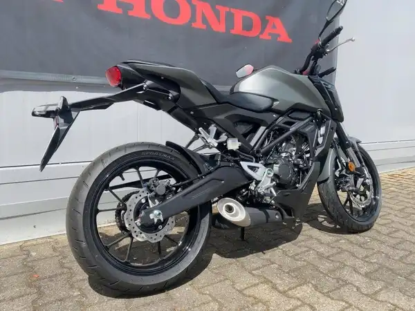 HONDA CB125R (5/7)