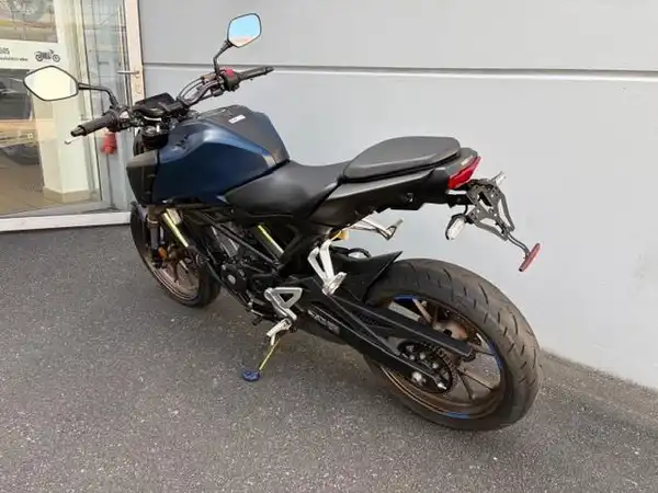 HONDA CB125R (2/7)