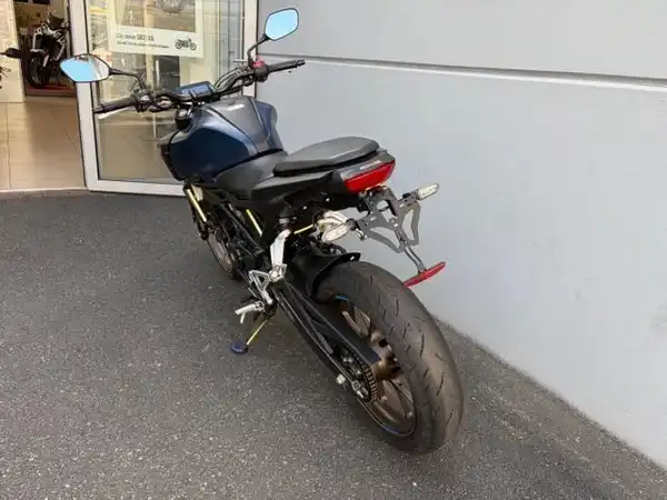 HONDA CB125R (3/7)