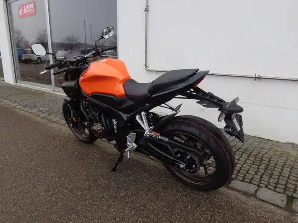 HONDA CB650R (3/8)