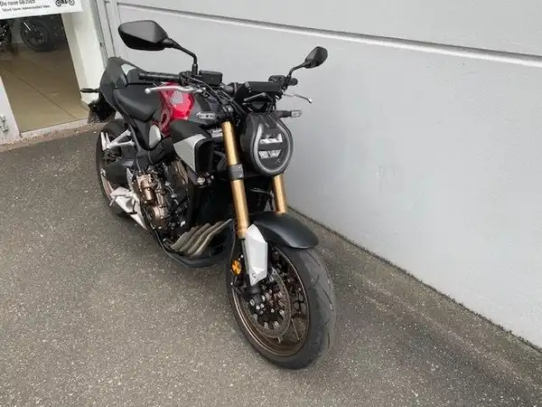 HONDA CB650R (2/8)