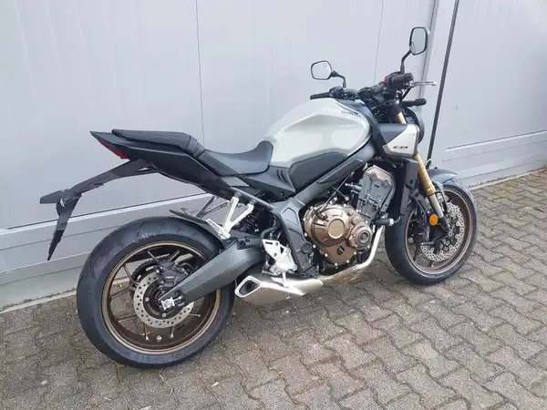 HONDA CB650R (6/7)
