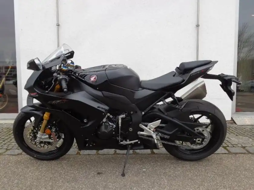 HONDA CBR1000R (1/8)