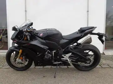 HONDA CBR1000R (1/8)
