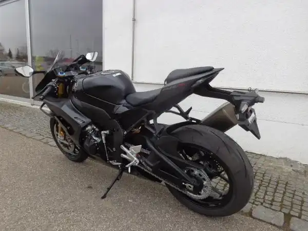 HONDA CBR1000R (3/8)
