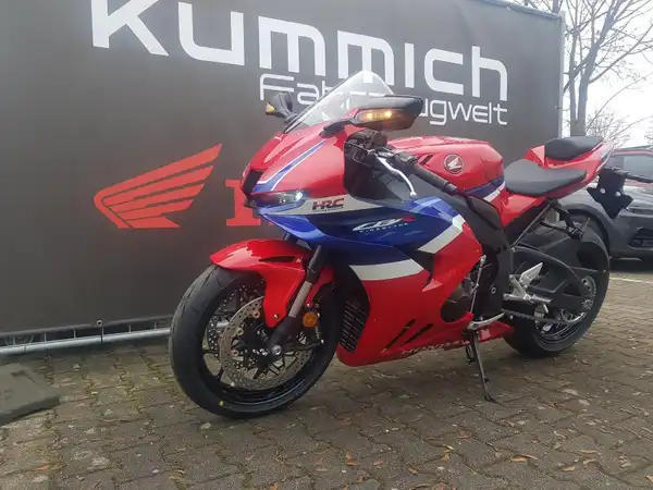 HONDA CBR1000R (2/8)