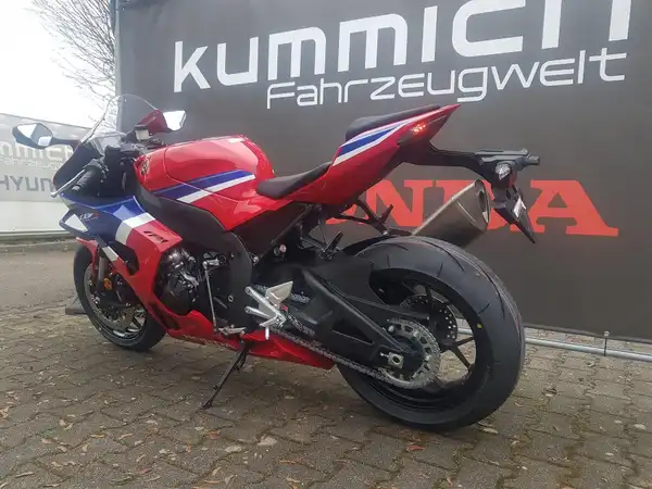 HONDA CBR1000R (3/8)