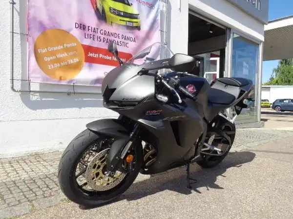 HONDA CBR600RR (2/7)
