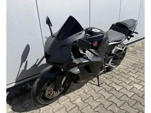 HONDA CBR600RR (2/7)