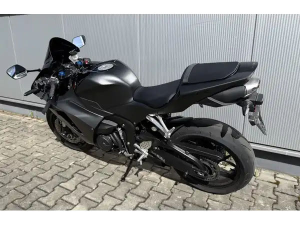 HONDA CBR600RR (3/7)