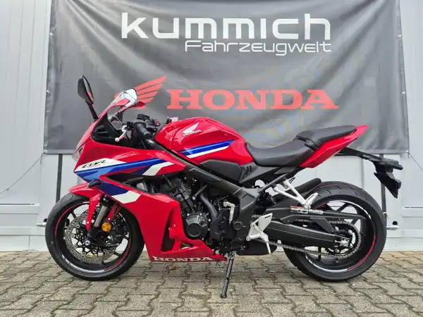 HONDA CBR650R (1/4)